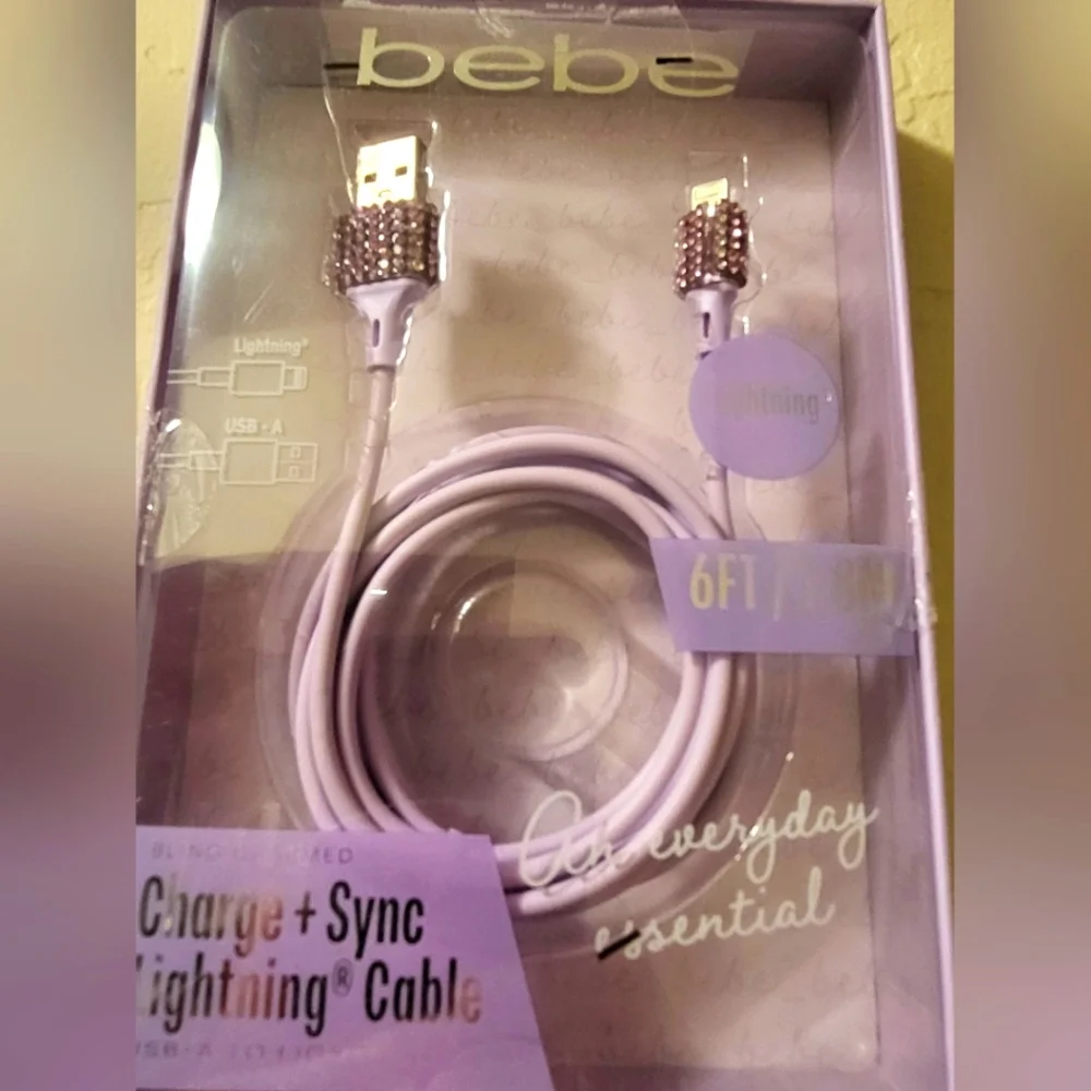 BEBE BLING CHARMED 6' CHARGE+SYNC LIGHTNING CABLE